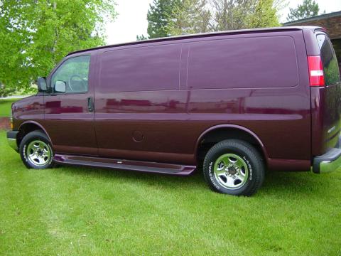 Running Boards Glastep Custom Molded Fiberglass 97-23 GMC Savana Full Size W/O Cladding/Chevrolet Express W/O Cladding 135 Inch Fiberglass Gray Owens Products