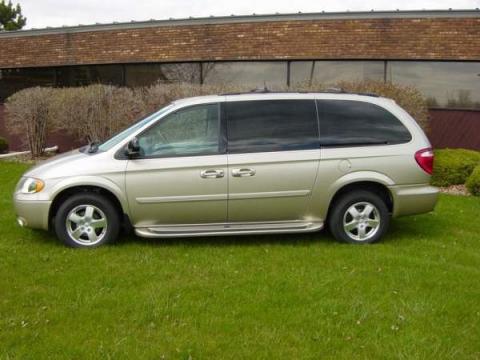 Running Boards Glastep Custom Molded Fiberglass 05-07 Chrysler Town And Country 05-07 Dodge Grand Caravan-1.3 Inch Long Wheel Base W/Stow-N-Go Seats Fiberglass Gray Owens Products