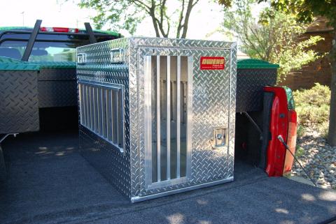 Dog Box Hunter Series Single Compartment / 24 W x 38 D x 30 H / All Seasons Vents / Diamond Tread Aluminum / Owens Products