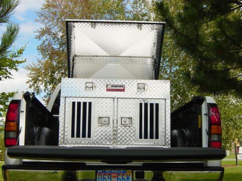 Dog Box Hunter Series Double Compartment with Top Storage / Shallow / 38 W x 36 D x 26 H / Standard Vents / Diamond Tread Aluminum / Owens Products