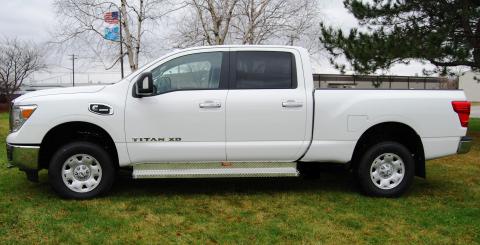Running Boards Owens Commercial Diamond W/O Stone Guard 15-17 Nissan Titan 4 Inch Riser Crew Cab Aluminum Owens Products