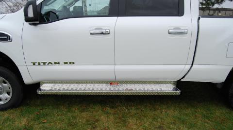 Running Boards Owens Commercial Diamond W/O Stone Guard With Star Burst Grip 15-17 Nissan Titan 4 Inch Riser Crew Cab Aluminum Owens Products