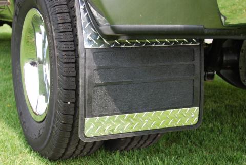 Mud Flaps Classic Dually Rubber Mudflaps / Diamond Tread Aluminum Inserts / 73-87 3500 C/K Classic Chevrolet/GMC / 19 x 24 / Owens Products