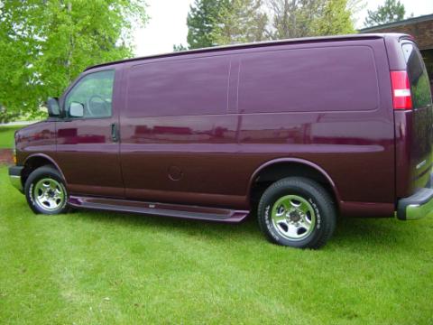 Running Boards Glastep Custom Molded Fiberglass 97-23 GMC Savana Full Size W/O Cladding/Chevrolet Express W/O Cladding 135 Inch Fiberglass Gray Owens Products