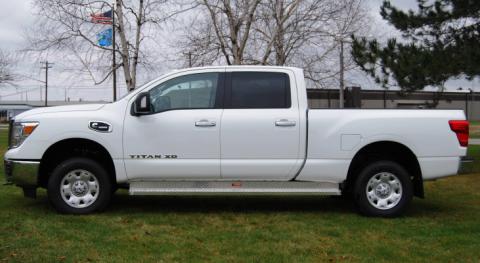 Running Boards Owens Commercial Diamond W/O Stone Guard 07-23 Mercedes Sprinter Van 15-17 Nissan Titan W/6.5 Inch Bed Full Length 4 Inch Riser Crew Cab 144 Inch Aluminum Owens Products