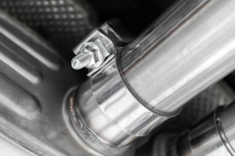 15-23 Dodge Challenger T304 Stainless Steel 2.5 Inch Cat Back Dual Rear Exit with Carbon Fiber Tips Exhaust System MBRP