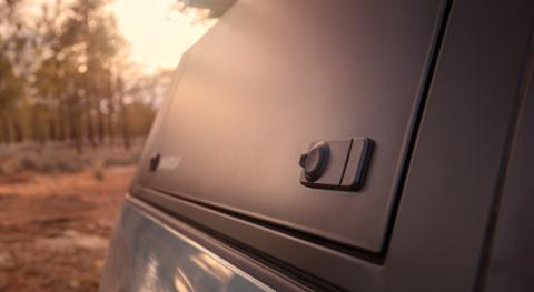 Truck Bed Cap SmartCapEVOd Defender Matte Black For 19-25 Chevrolet Silverado/GMC Sierra 1500 5.8 Foot Short Bed SmartCap