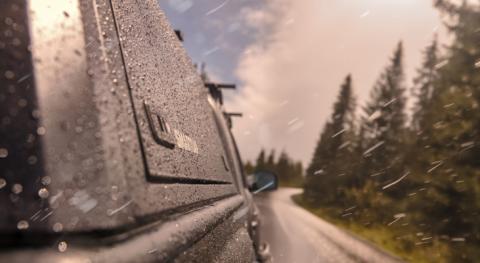 Truck Bed Cap SmartCap EVOd Defender Matte Black For 19-25 RAM 1500 5.7 Foot Short Bed SmartCap