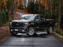3.0 inch Cat-Back 2.5 inch Dual Split Rear Quad Carbon Fiber Tips 4.0 inch OD Dual Out 19-24 Silverado/Sierra 1500 MBRP